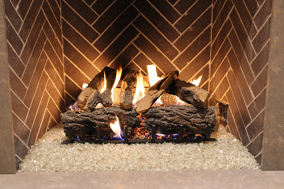 gas log set with crystal fire glass combo